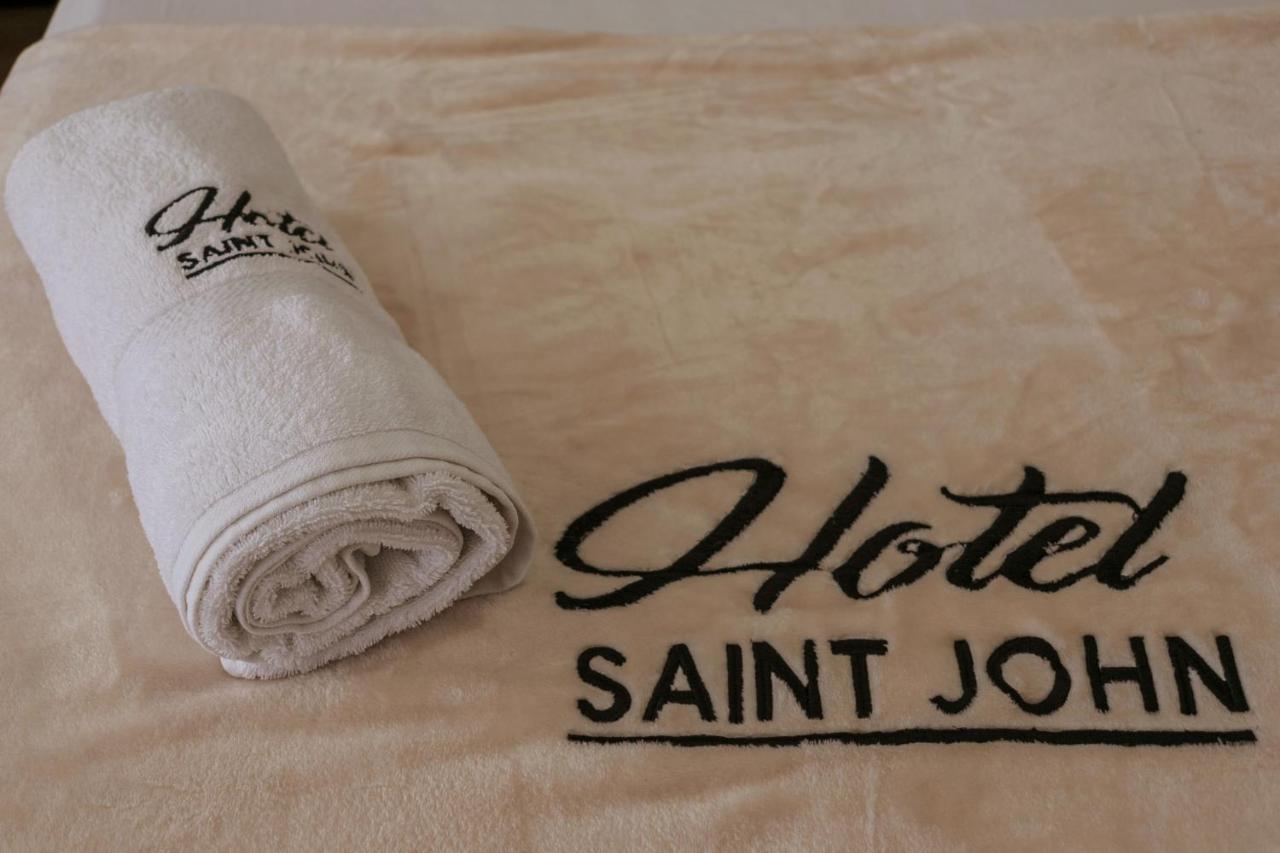Saint John Hotel 3*
