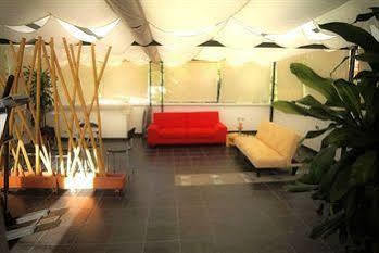 In House The 3*