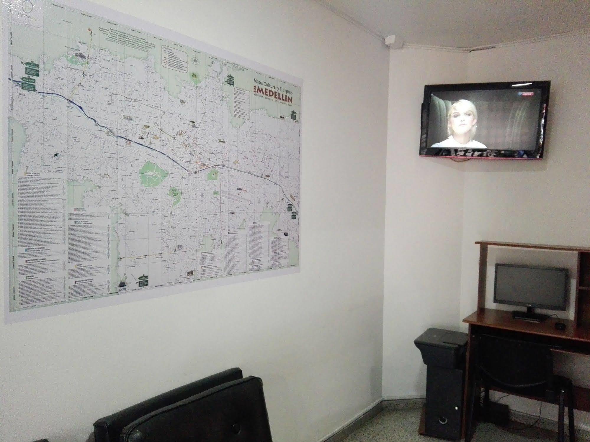 Metro 3* Medellín