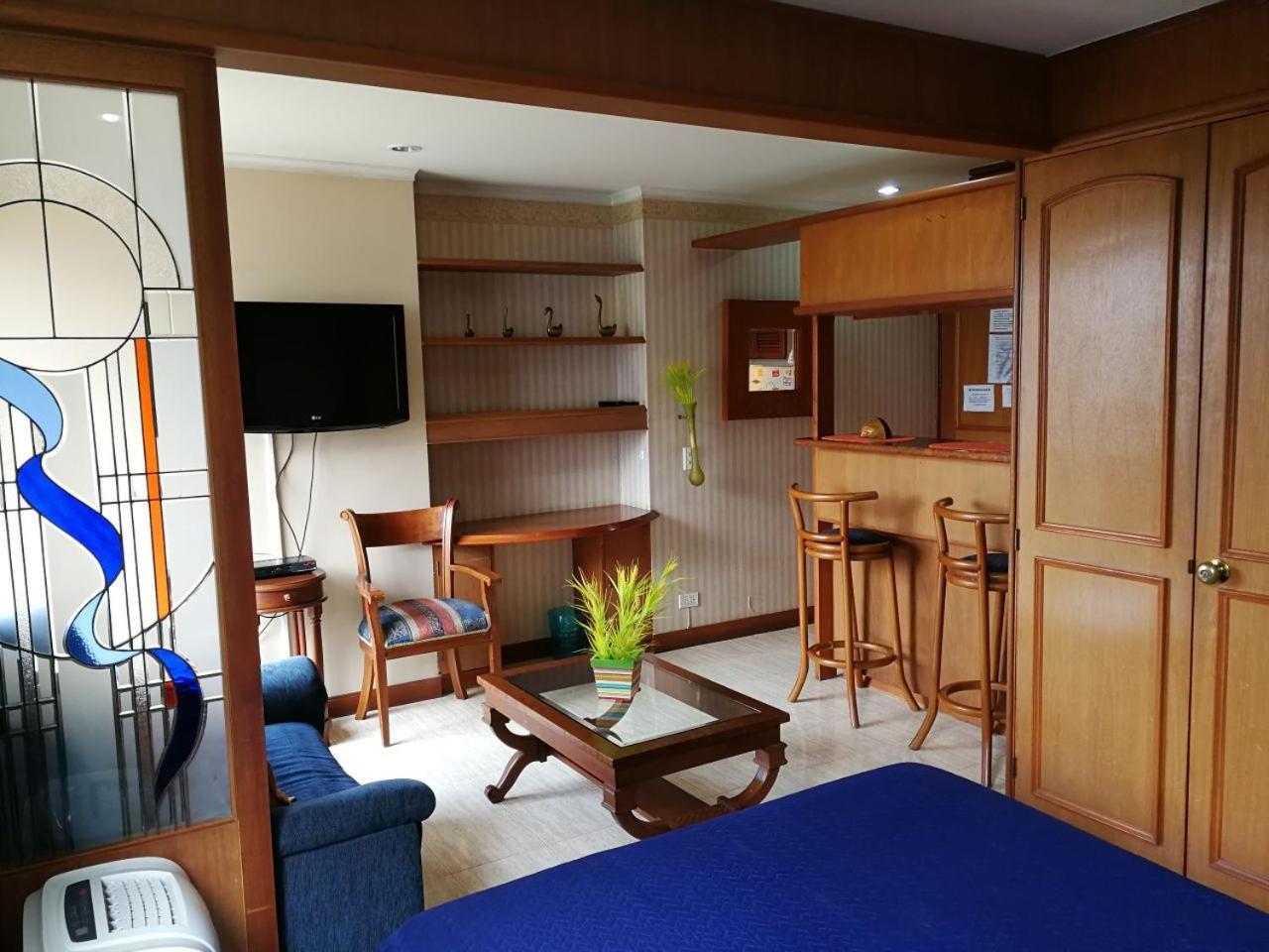 Apartasuites La Provincia Hotel