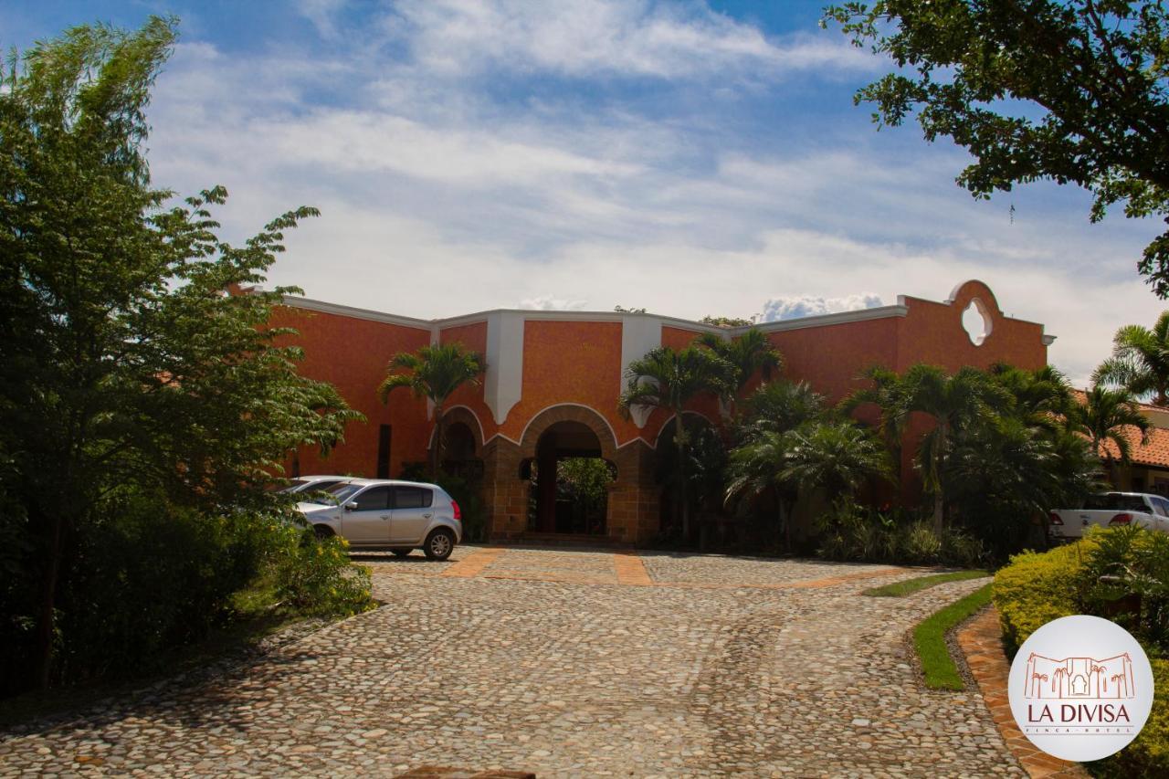 La Divisa Finca * Medellín