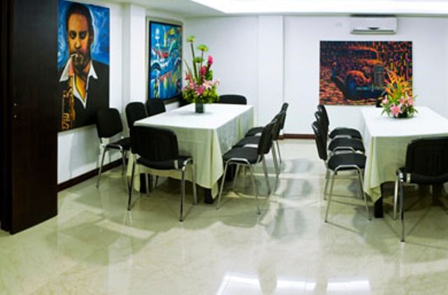 Hotel 33 Conquest