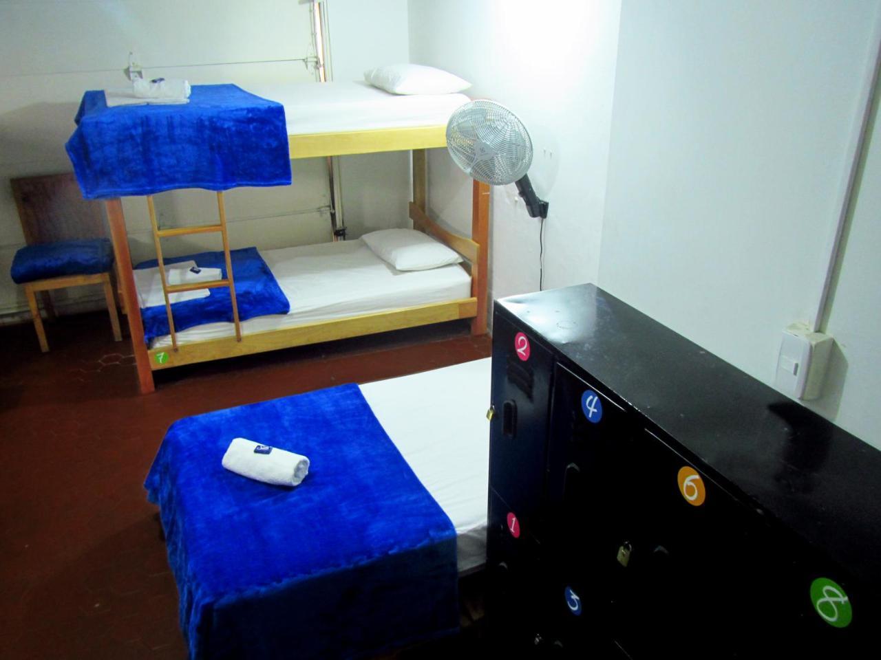 Hostal Art City