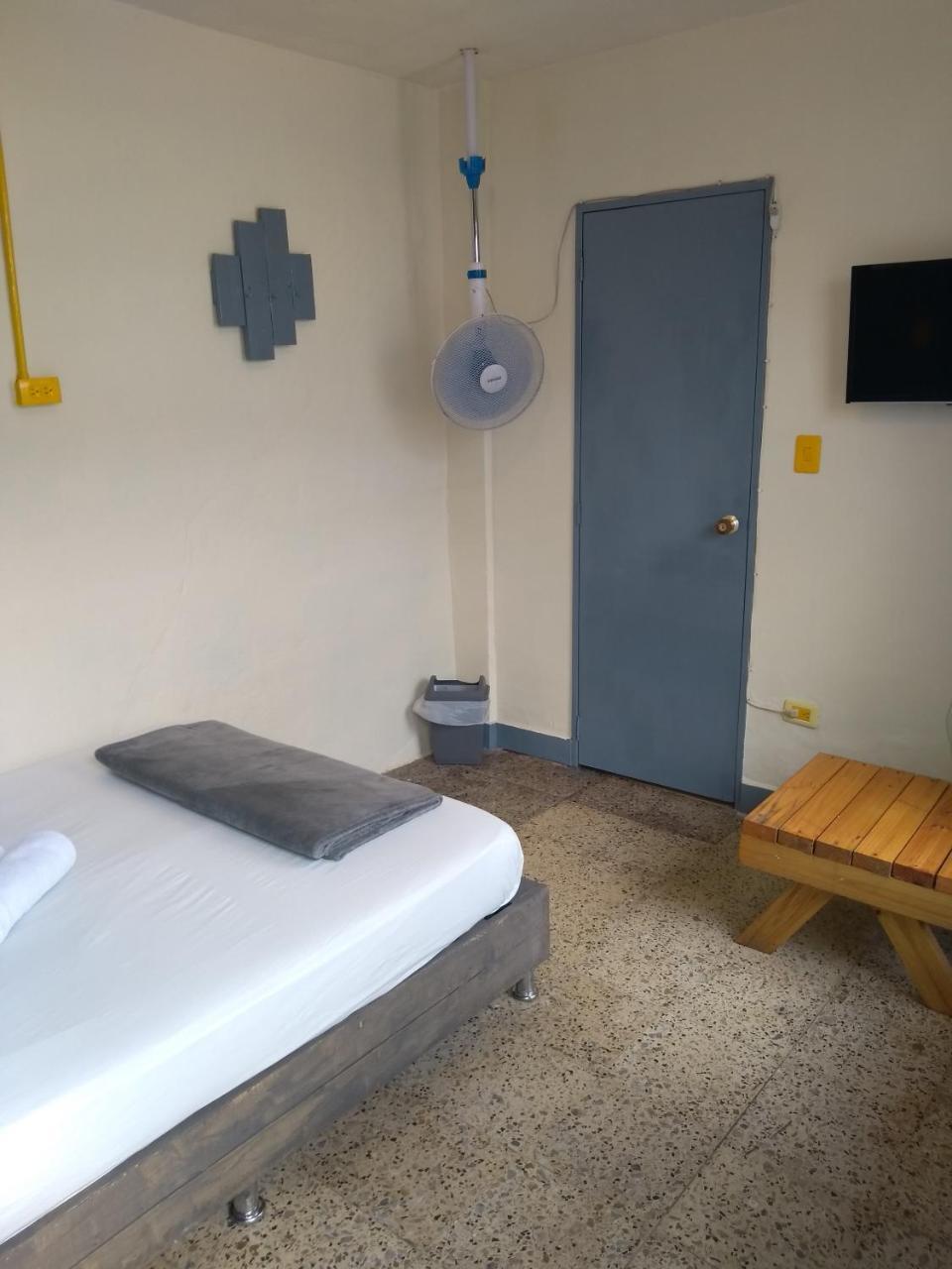 Panela Hostal *