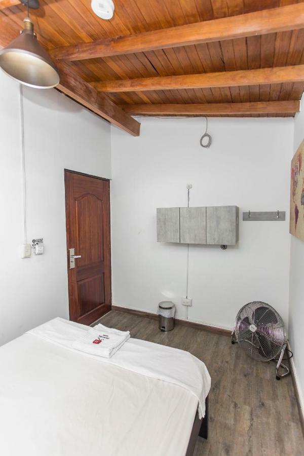 Montanita Hostal *