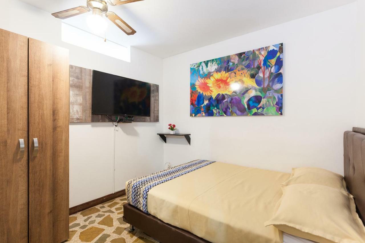 Amoblados Jg De La 70 Apartment