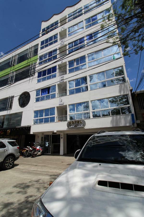 Hotel Portón Estadio 3*