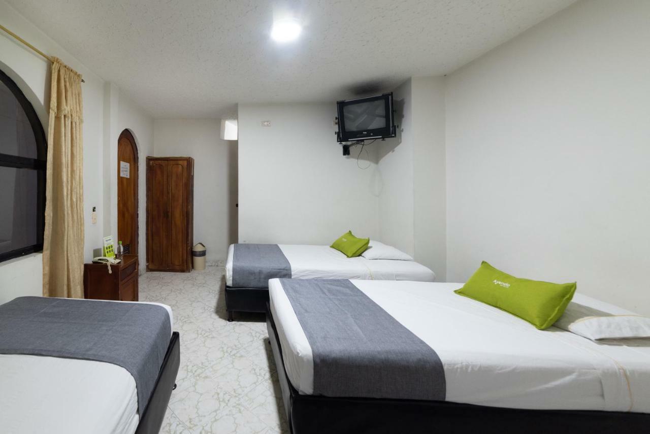 Ayenda 1234 Imperio 70 Hotel