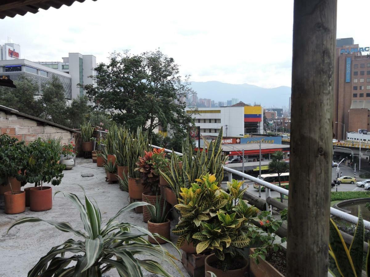 San Diego Plaza * Medellín