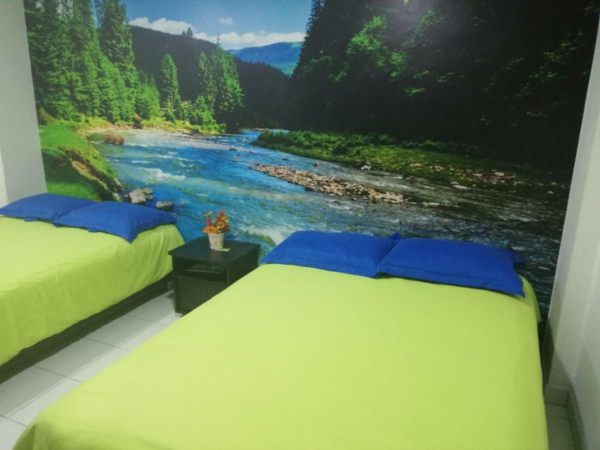 Aparta Estudio 7051 Medellín