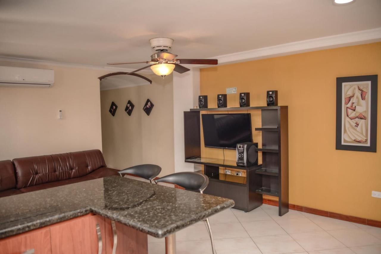 Calle 8 Apartamento *