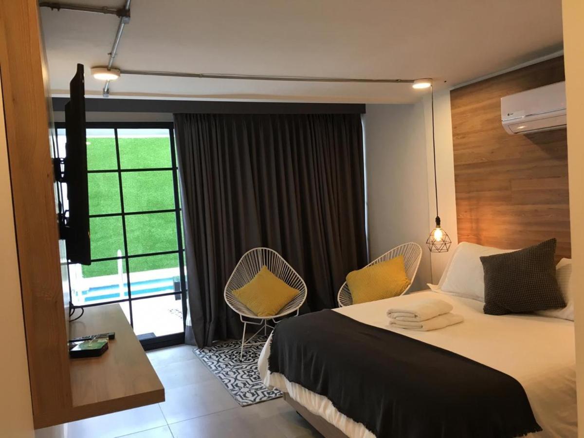 Hotel Tlc My *
