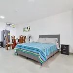 Camelot Apartahotel