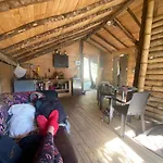 Ecoaldea, Cabaña en la Naturaleza