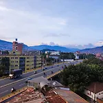 Apartamento En Laureles En La Ubicacion Ideal