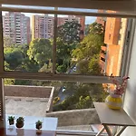 Apartasuite Moderna - En El Corazon Del Poblado Medellin