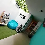 Kromatic Hostel