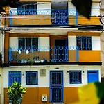Casa Mostaza