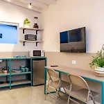 Primavera - Studios