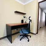 Amplio Apartamento Frente Al Centro Comercial