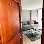 Amplio Apartamento Frente Al Centro Comercial