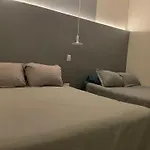 Trifecta Suite De 3Alcobas La 70 Laurles Estadio