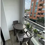 Apartamento En Laureles-Medellin Cerca A La 70 Amoblado 402