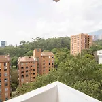 Loft Moderno En El Poblado Con Vista Y Parqueadero Mio Lofts