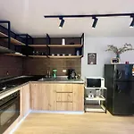Descubre El Encanto Del Barrio Laureles