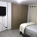 Cozy Apartment In A Nice Neighborhood