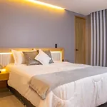 Chic And Cozy Stadio Suite Rosa Negra