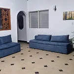 Amplia Y Comoda Casa En La 70