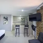 Avenida El Poblado Con Garage Y Lavanderia 506