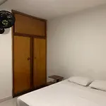 La Familia Hostel - Manila