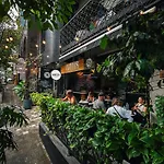 Los Patios Hostel