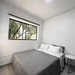 El Poblado 4 Bedrooms 2 Bathrooms With Terrace