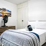 Apartamento En Medellin- Laureles