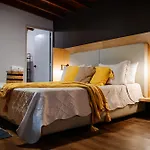 Milla De Oro Suite Familiar Deluxe Con Jacuzzi Poblado
