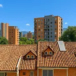 Loft Moderno En El Poblado Con Vista Y Parqueadero Mio Lofts