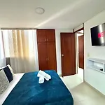 Alojamiento Central En Medellin En Zona Turistica Ba