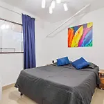 6 Bedroom Penthouse With Pool Table- 1 Block From Lleras Park P4