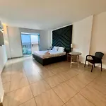 Hospedaje,Centro, Medellin,Only,Adults,Turismocolombia-Fit