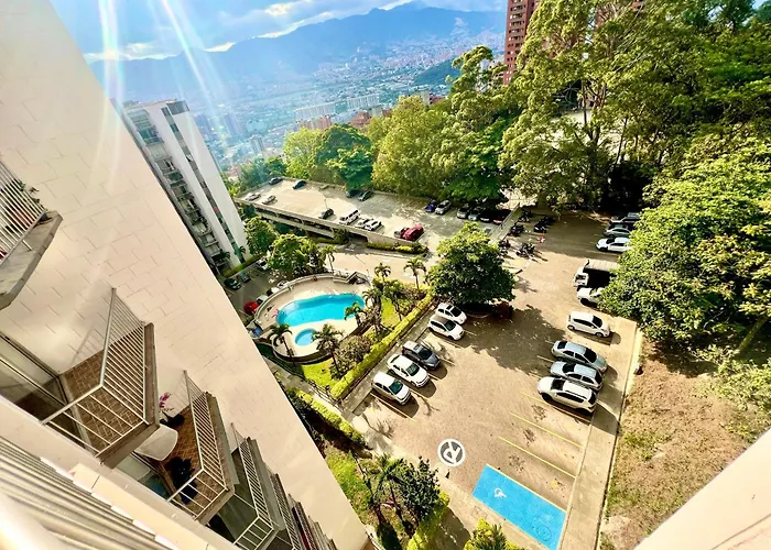 Medellin Parque Lleras Poblado Palmas