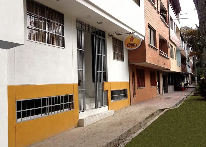 Hostal El Hangar 65