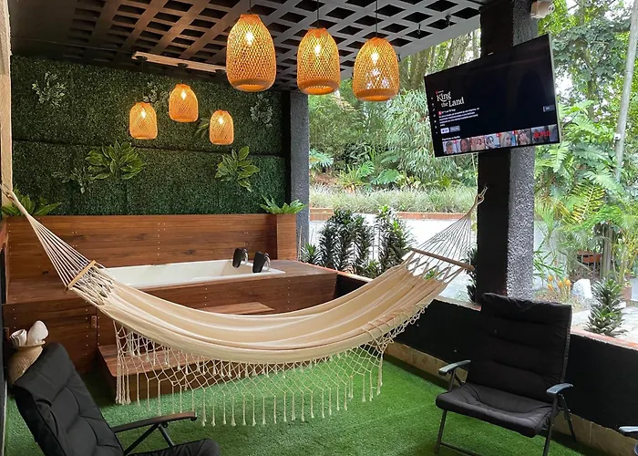 Casa Amsterdam Con Jacuzzi En Poblado Medellin