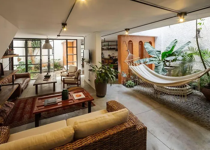 Colonial Villa In Laureles, Unique&Special House