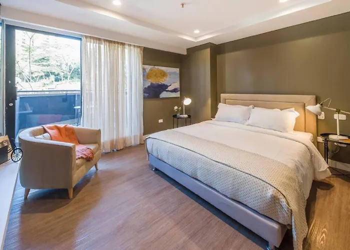 El Tesoro Medellin Hab310 By Letoh