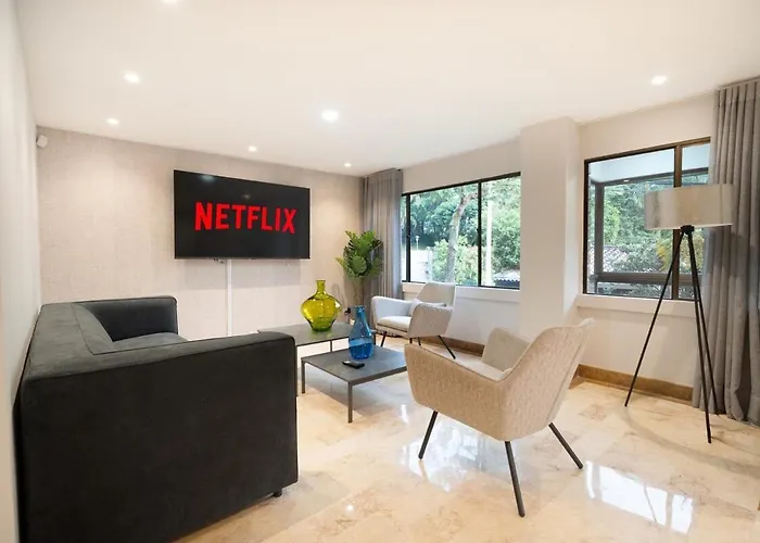 Provenza Lux Apartment L Guest Friendly L Fast Wifi L 9 Guest