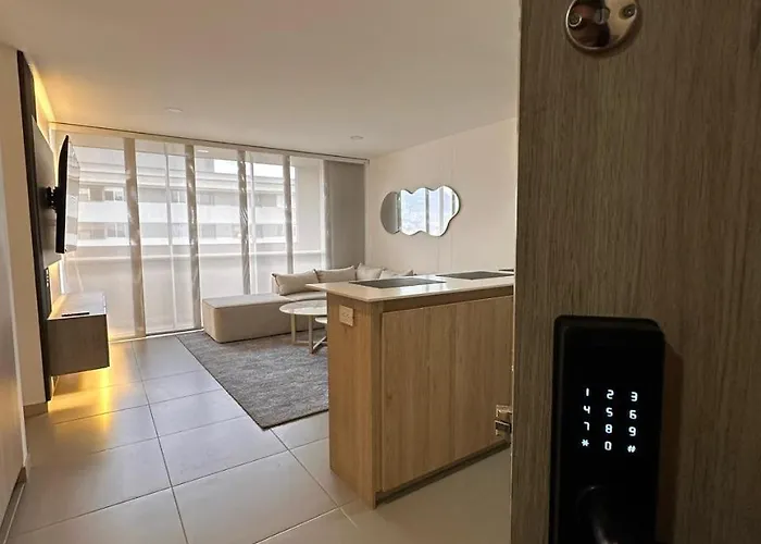 Luxurious And Modern Apartment