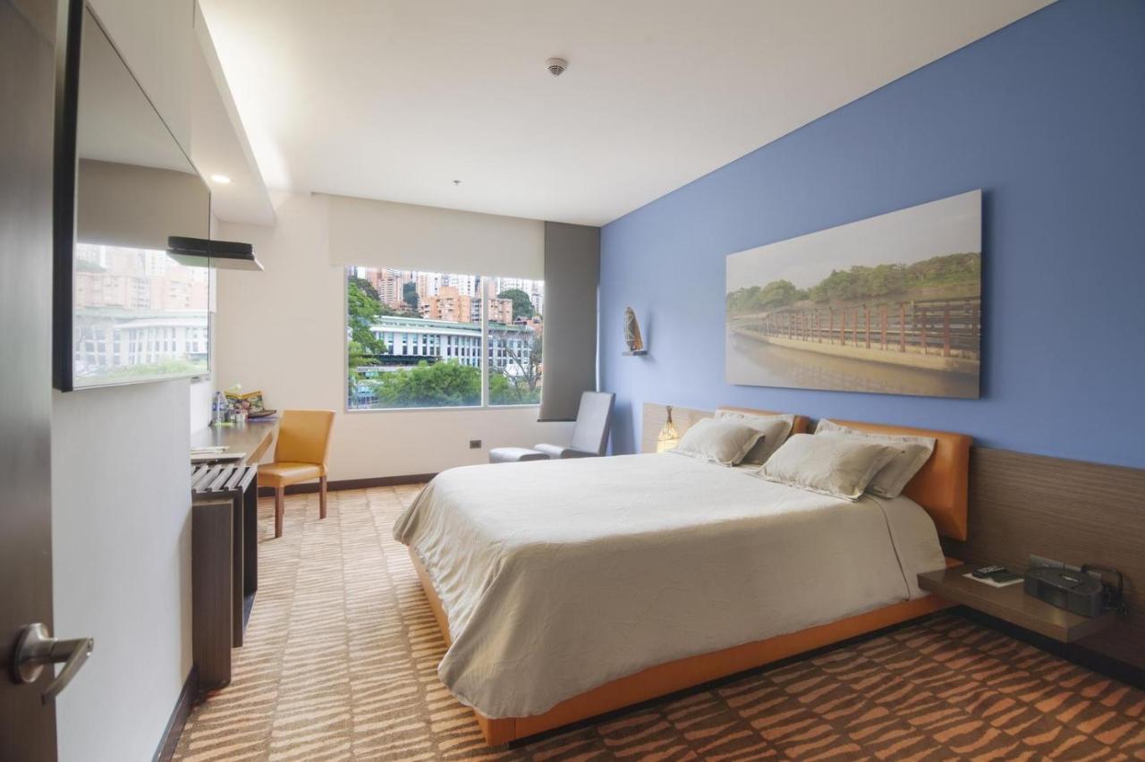 Diez Categoría Colombia Hotel Medellín